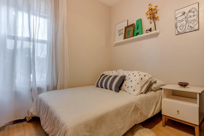 Building Photo - 3501 Cedar Ave S