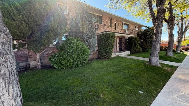 Building Photo - 1100 Harvard Wy