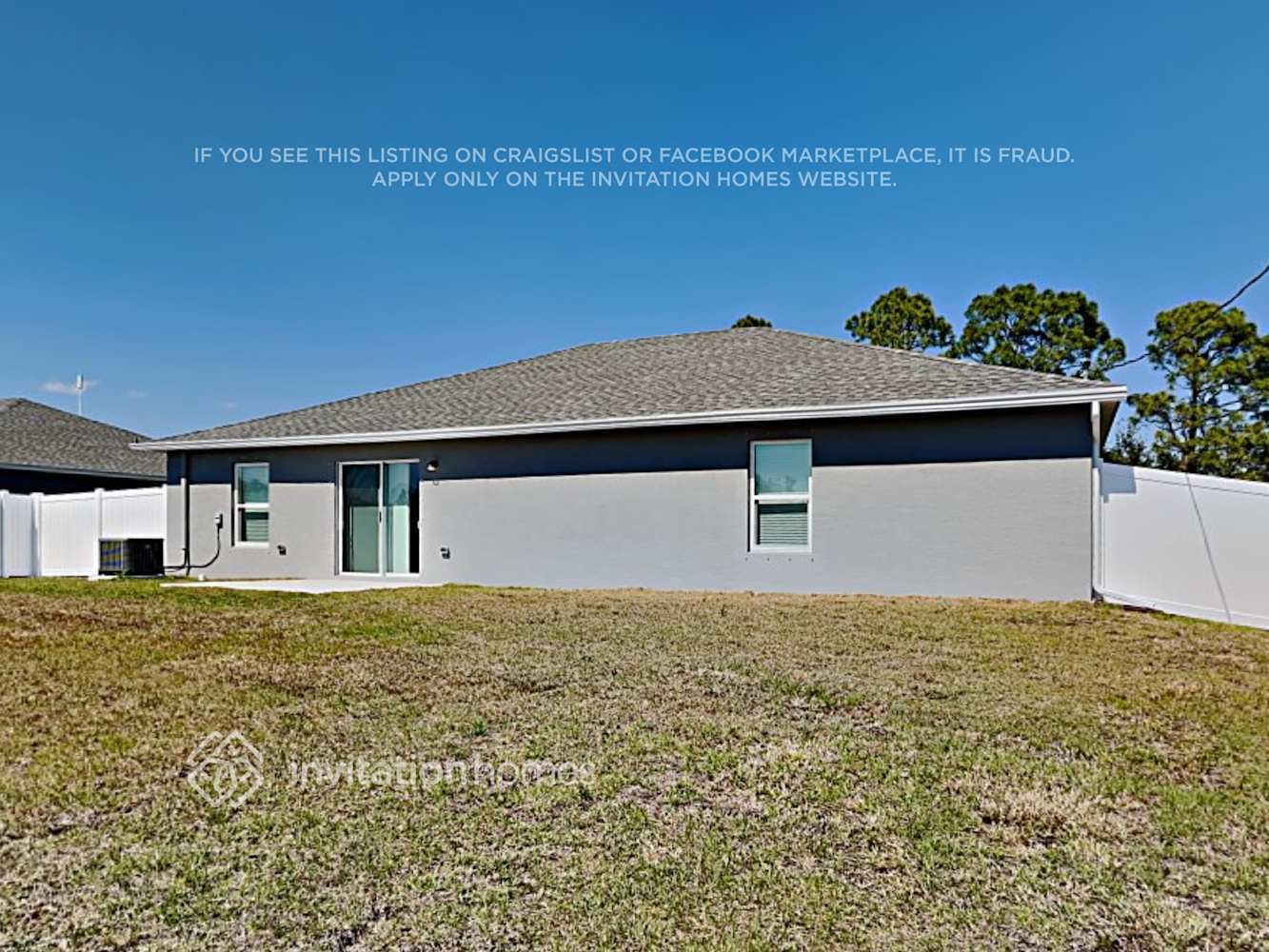 Building Photo - 558 Oldenberg St SW