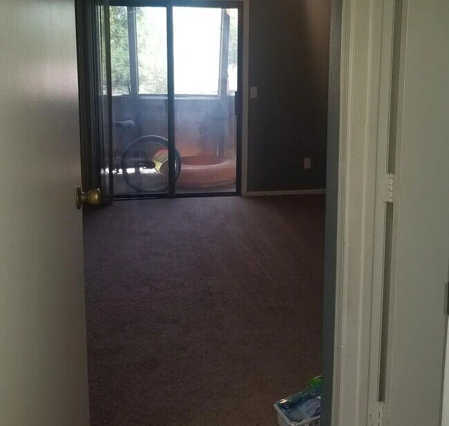 Building Photo - 2/2 townhome 1.3 miles from ASU Campus!