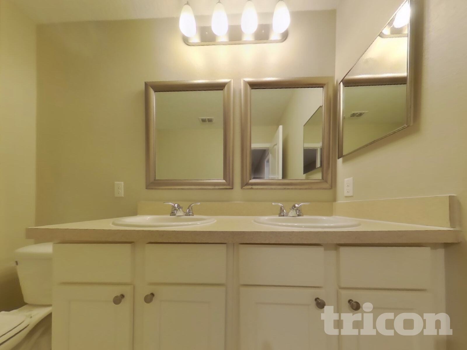 Building Photo - 15406 Taurus Ct