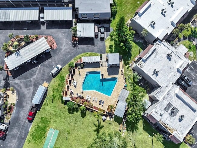 Building Photo - 1028 Apollo Beach Blvd