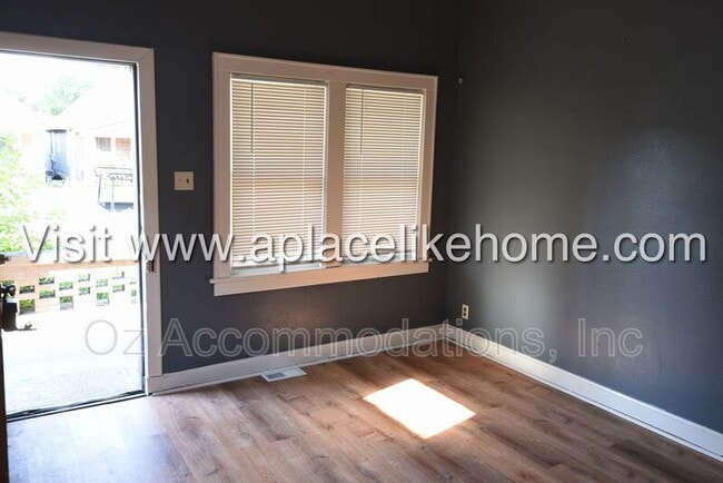 Building Photo - 745 Pacific Ave