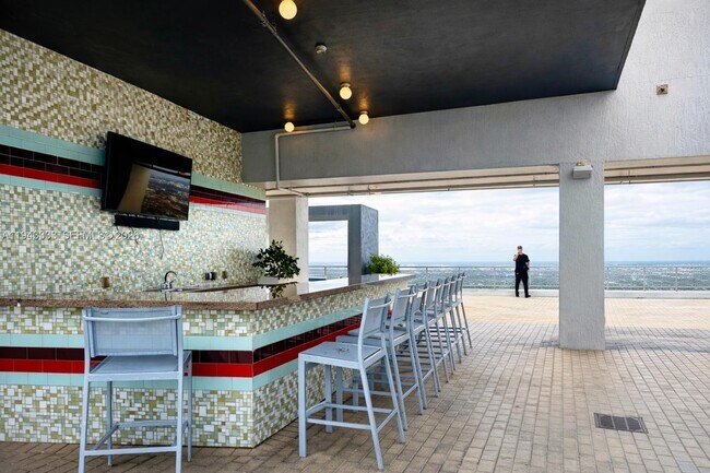 Building Photo - 60 SW 13th St