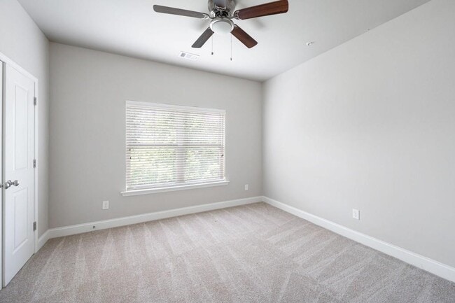 Building Photo - 317 Garland Woods Ct