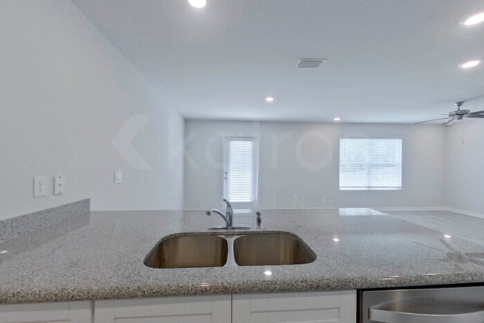 Building Photo - 4746 Malay Cir