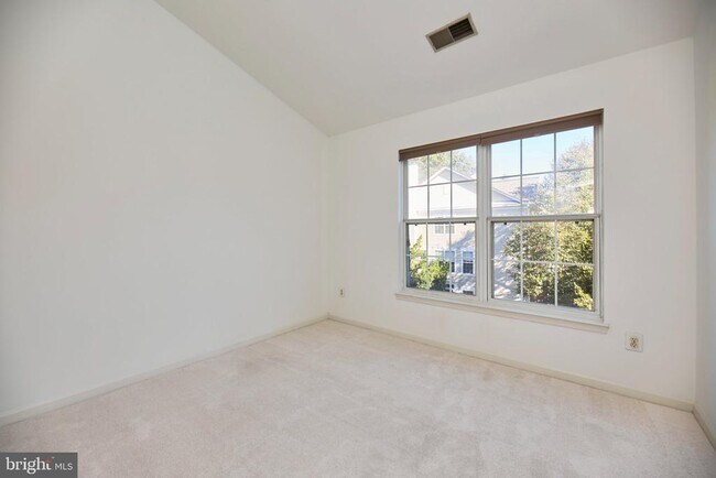 Building Photo - 11485 Carriage Gate Ct