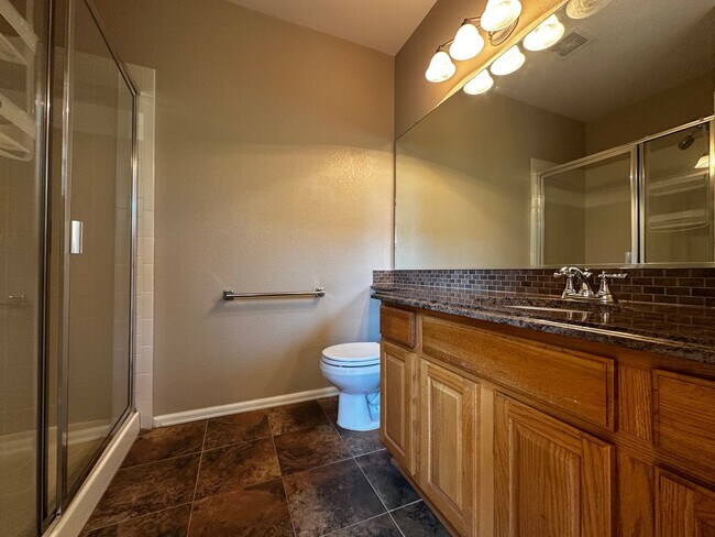 Building Photo - Beautiful four bedroom home in Arvada!