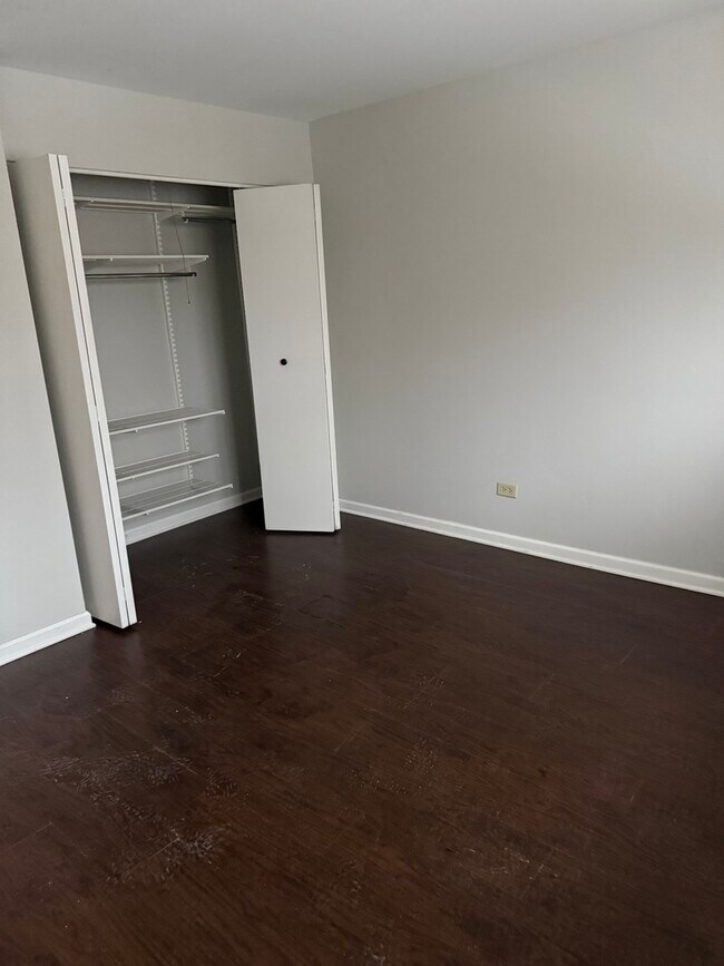 Building Photo - 2264 Abbeywood Dr