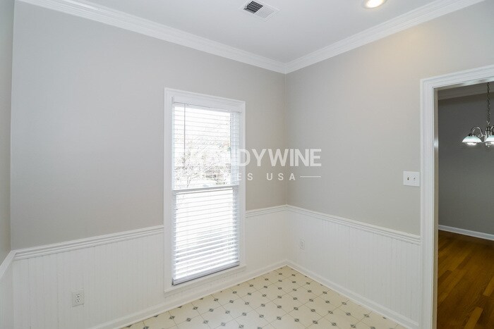 Building Photo - 2795 Lanthorn Dr