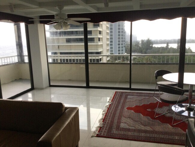 Building Photo - 5280 N Ocean Dr