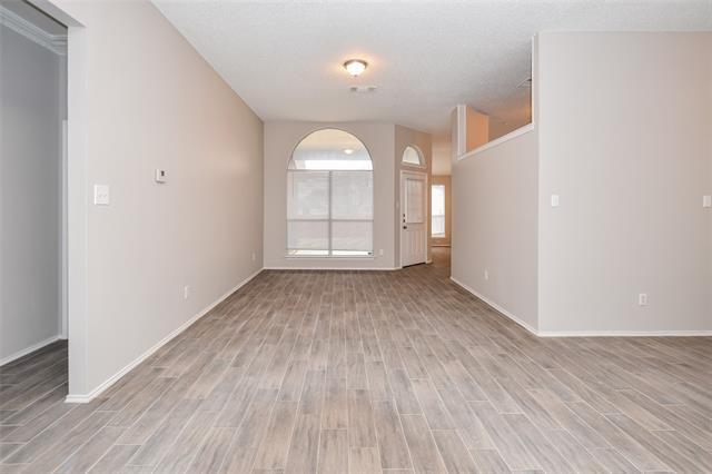 Building Photo - 2406 Garden Creek Dr