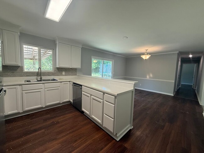 Building Photo - 4 bed/2 bath home in North Augusta, SC