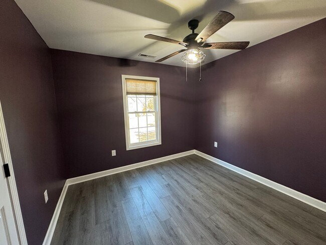 Building Photo - Holly Ridge