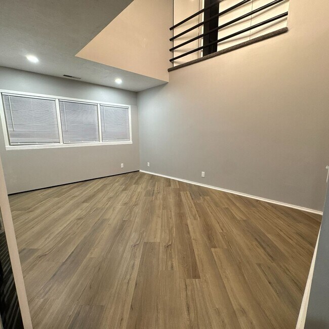 Building Photo - Luxurious 2-Bedroom Apartments with Modern...