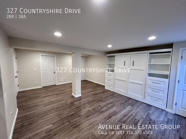 Building Photo - Charming Home on Countryshire Drive with L...