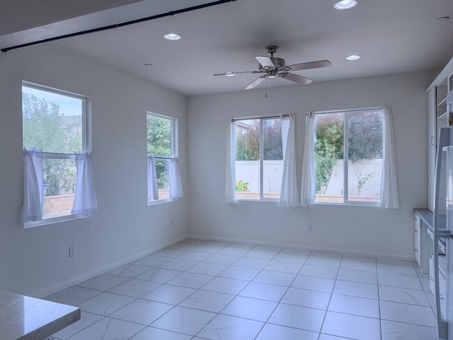 Building Photo - 529 Tiber River Way