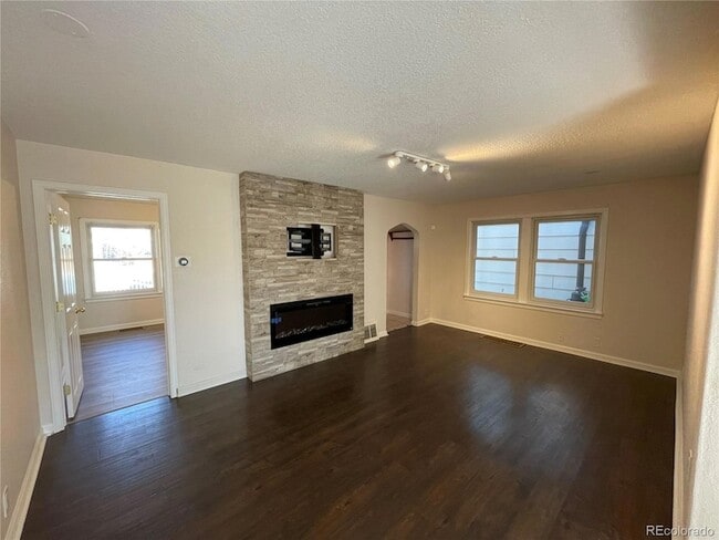 Building Photo - 2915 S Elati St