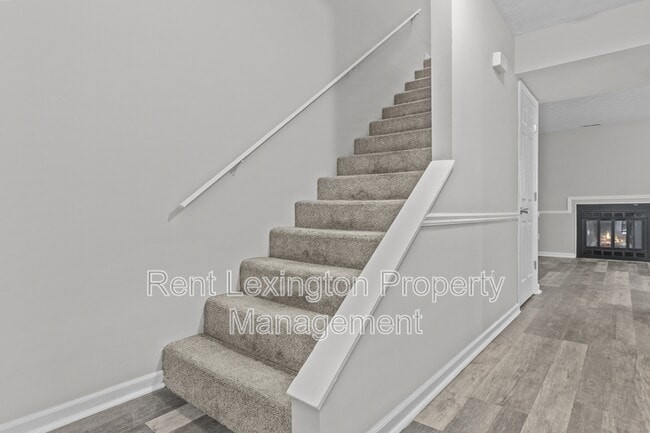 Building Photo - 1658 Foxhaven Dr