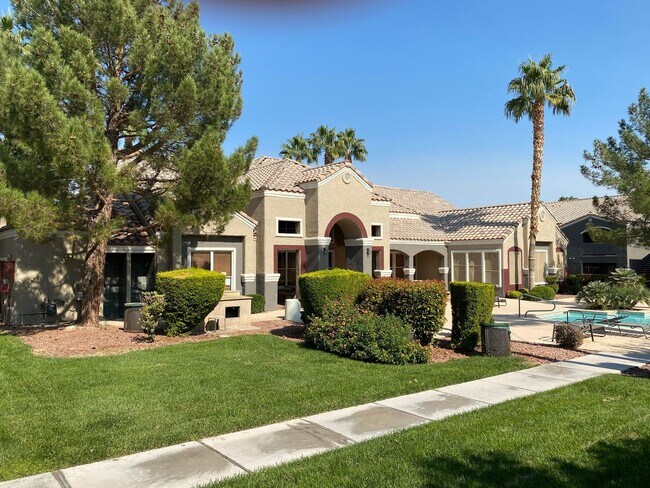 Building Photo - SW!! First floor unit with Balcony!! Gated!! Clubhouse!!  Community pool!! Spa!! Exercise Room!! ...