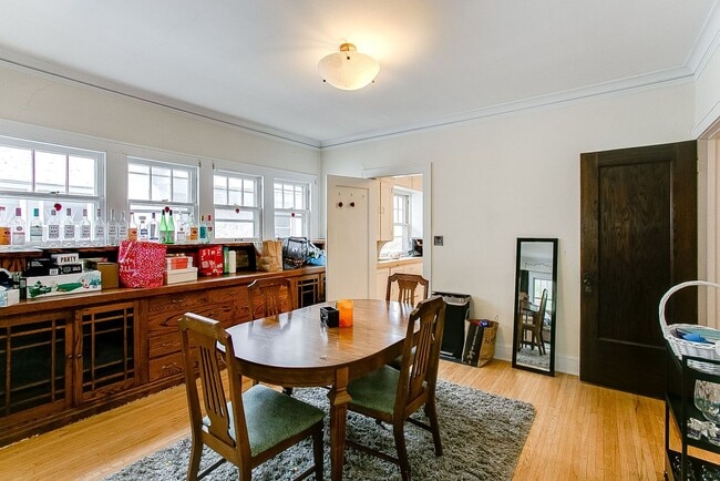 Building Photo - 2011 Portland Ave