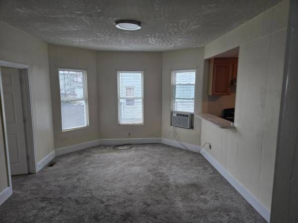 Building Photo - 560 N Montello St