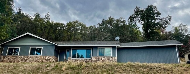 Primary Photo - 3 Bedroom Plus Office, 2.5 Bath Located in...