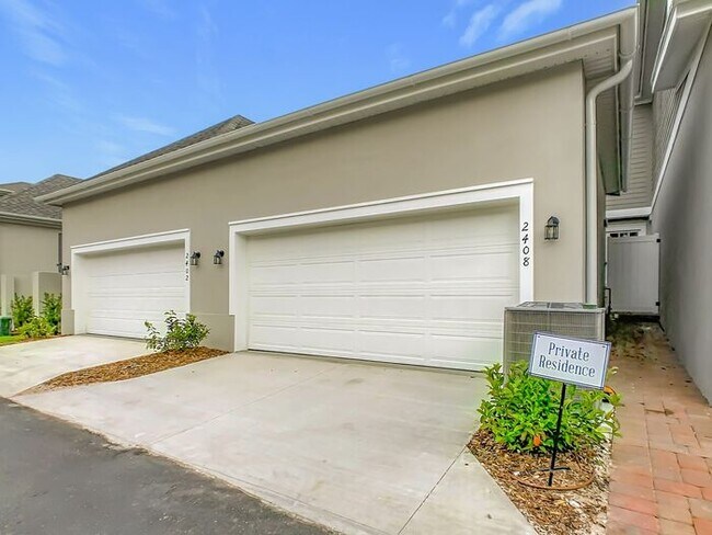 Building Photo - Brand New Luxury Town House in Island Village a Celebration, FL maintenance free community.