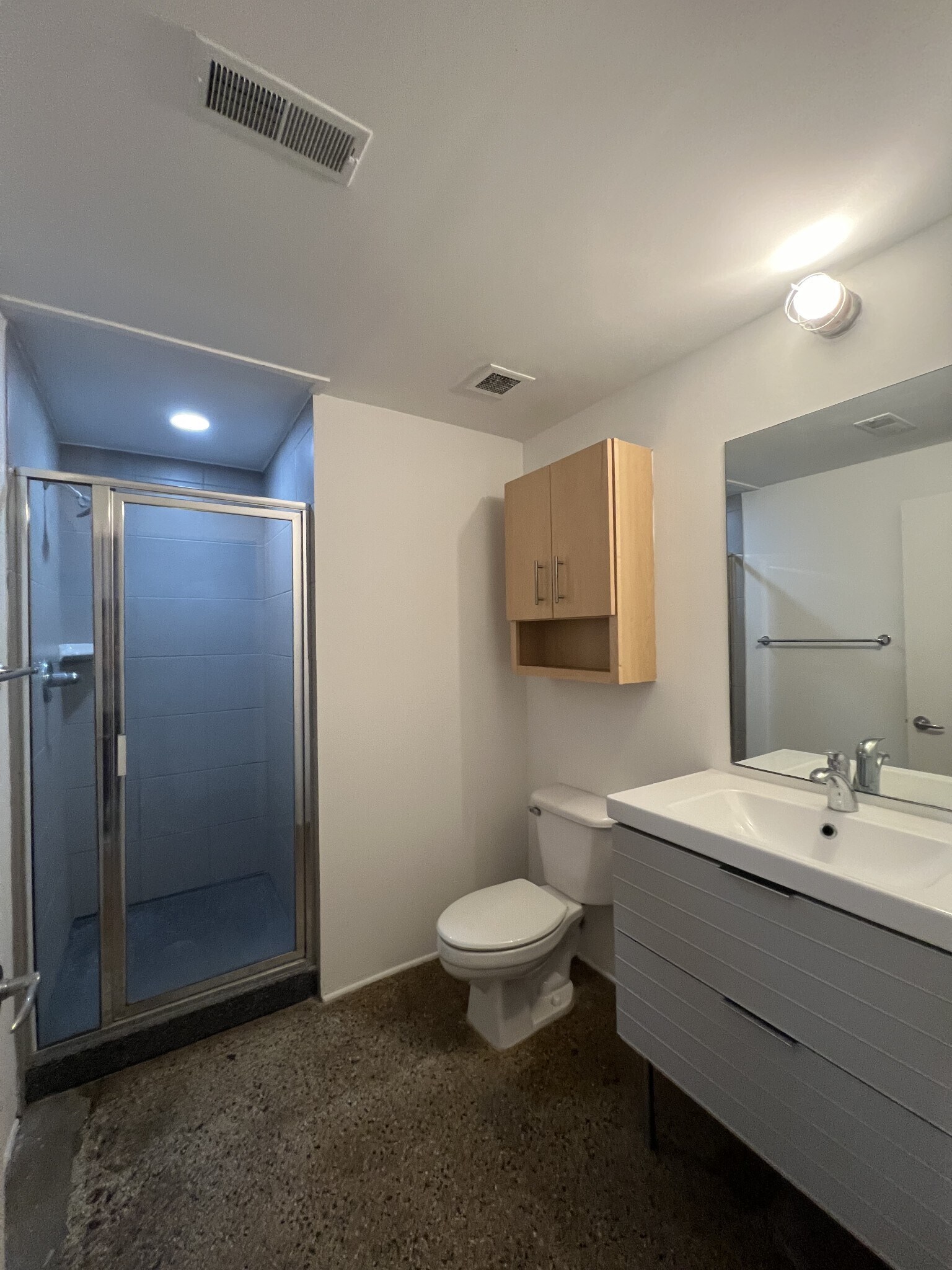 Building Photo - 700 Church St