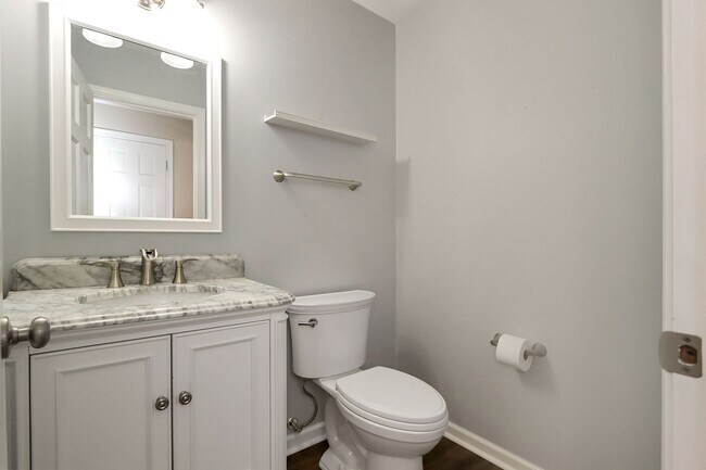 Building Photo - 103 Jonquil Ct
