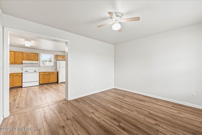 Building Photo - 117 Deerfield Ct