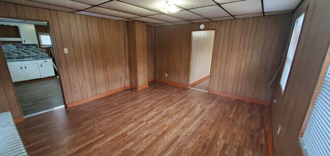 Building Photo - 530 Naylor Rd