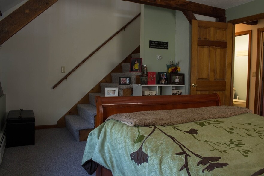 Master Bedroom - 12 Willey St