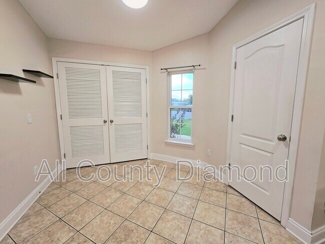 Building Photo - 603 Diamonte Cir