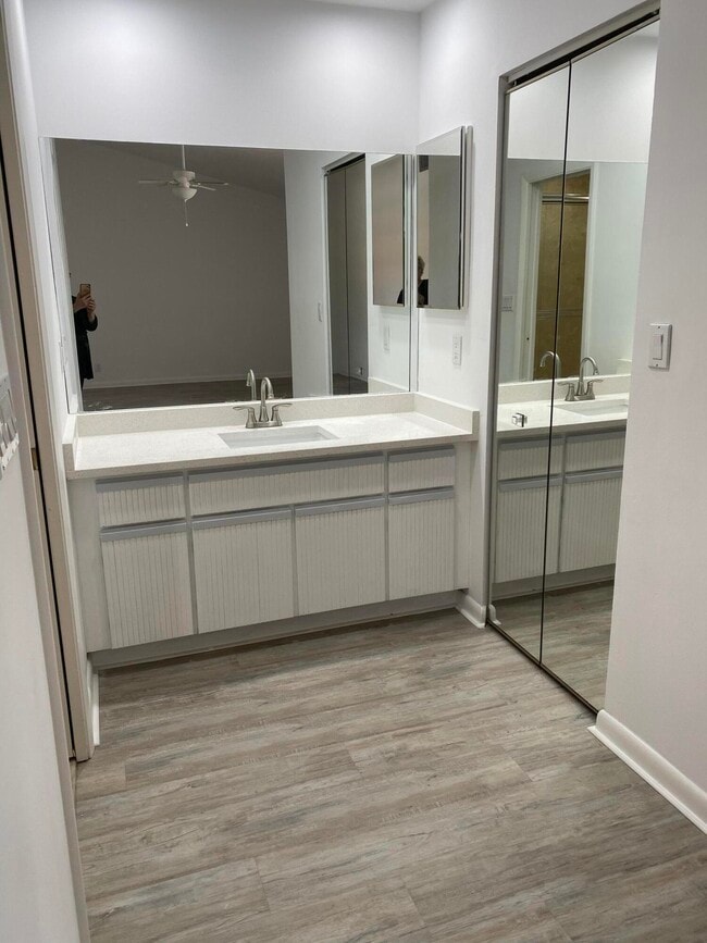 Building Photo - 7714 La Mirada Dr