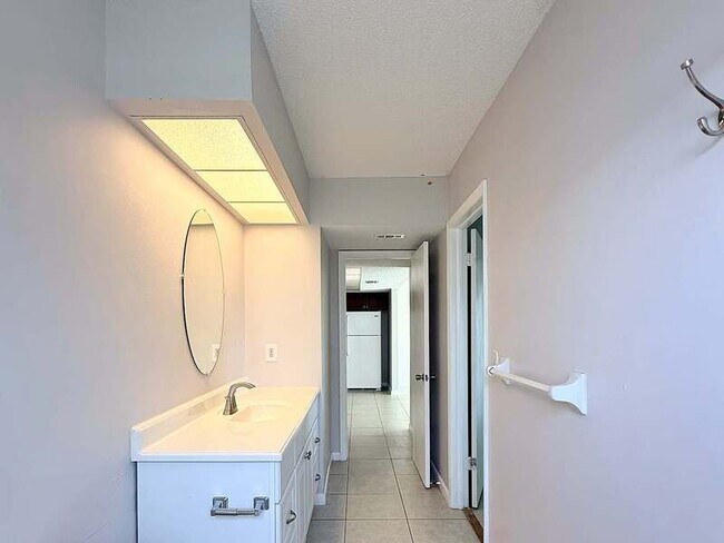 Building Photo - 1454 Trotter Rd