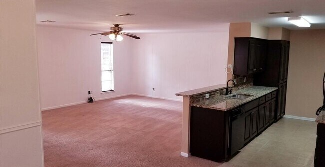 Building Photo - 3007 Glen Ct