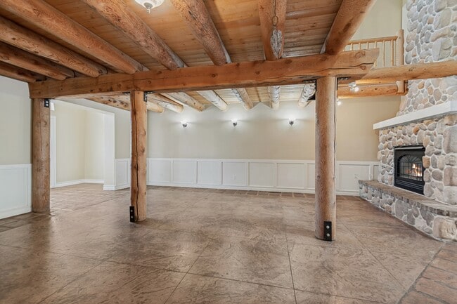 Building Photo - 418 Quail Run Rd