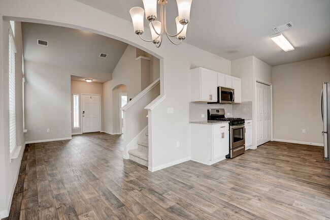 Building Photo - 10602 Tildon Ave