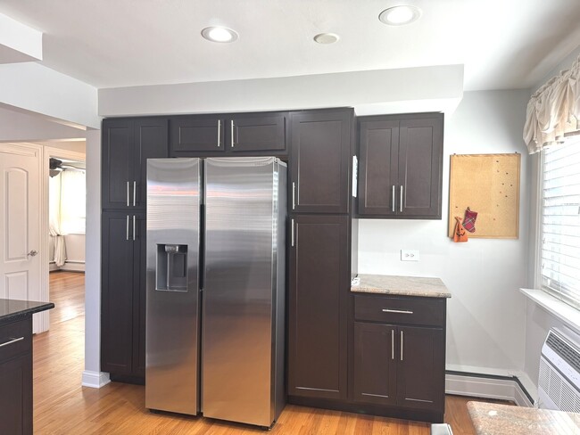 Building Photo - 2800 N 72Nd Ct