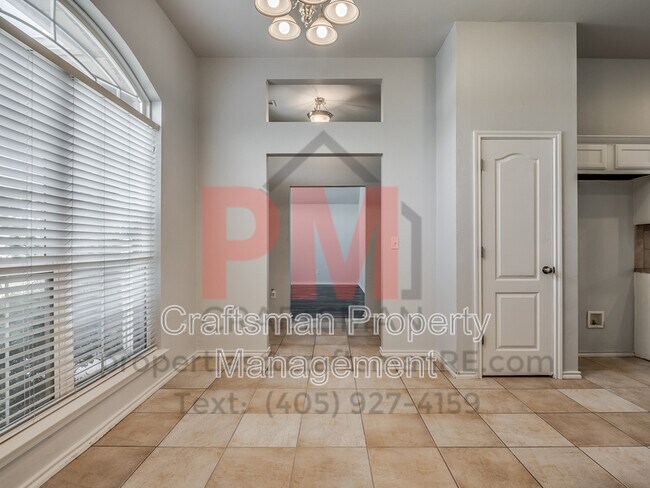 Building Photo - 2117 SE 9th St