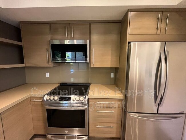 Building Photo - 287 S Civic Dr