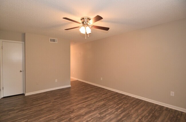 Building Photo - 2 Bed/1.5 Bath North Augusta Townhome