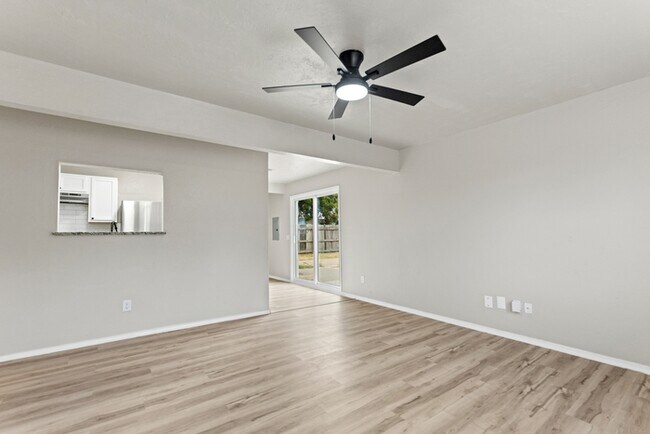 Building Photo - 1401 SW 64th St