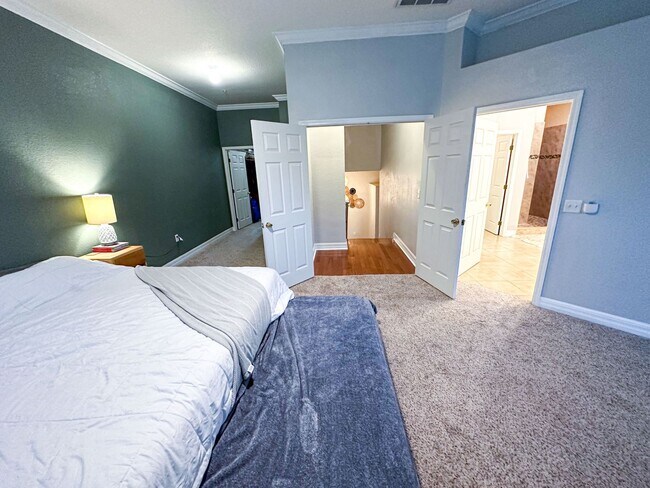 Building Photo - 3 Bed/ 2.5 Bath Pet Friendly Home!