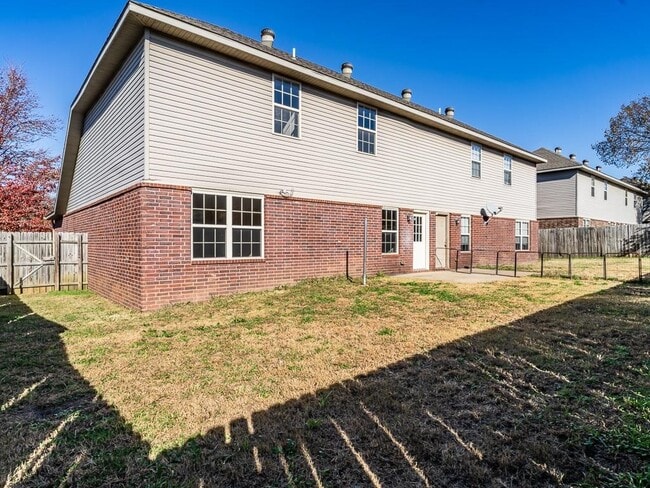 Building Photo - 3007 SW Amberwood Ave