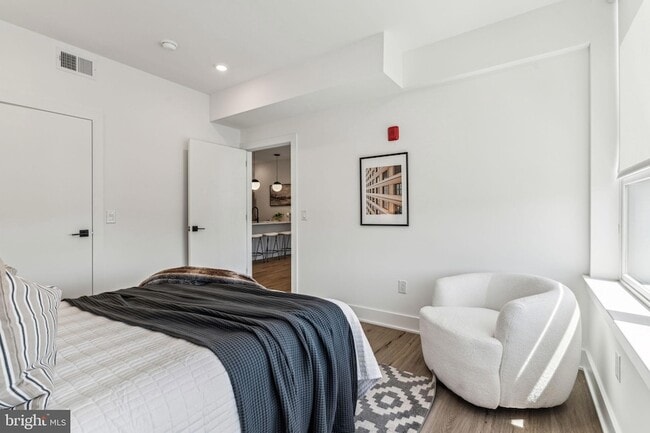 Building Photo - 139 W Chelten Ave