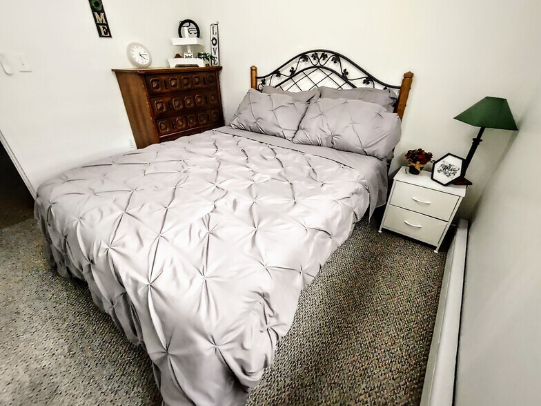 Building Photo - 2223 S Garnet St