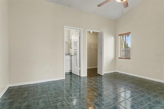 Building Photo - 1061 Manigan Ave