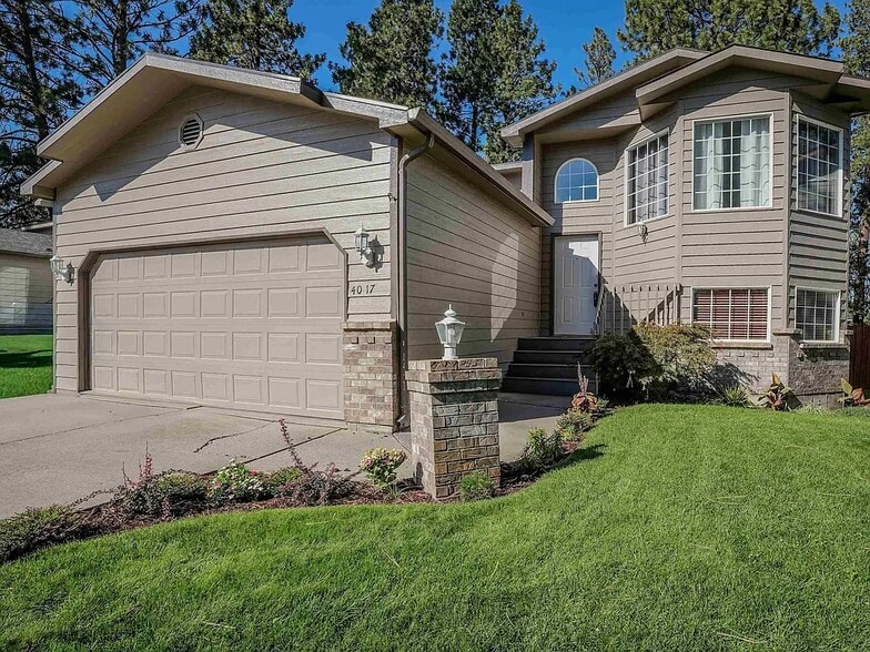 Primary Photo - 4017 E 33rd Ave